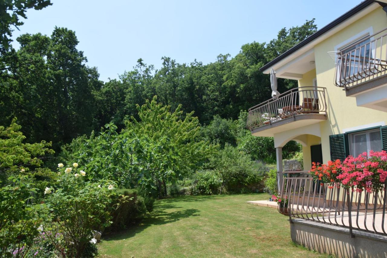 Apartments Sandra Brseč 외부 사진